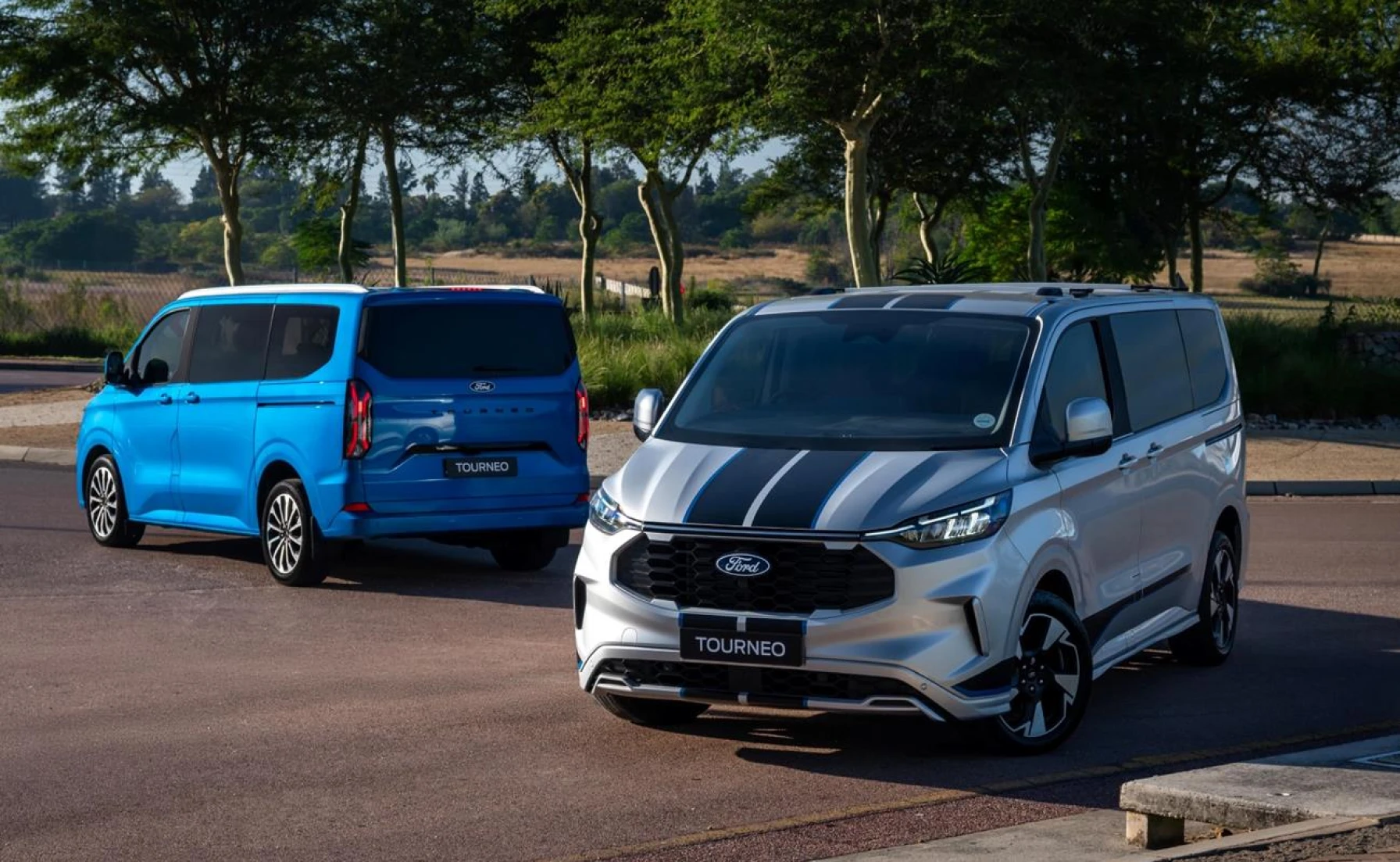 Ford Ford Tourneo Custom 2.0SiT Titanium X 8AT Variant Image