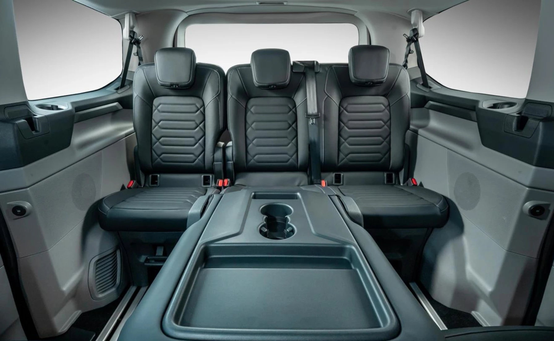 Ford Ford Tourneo Custom 2.0SiT Titanium X 8AT Variant Image