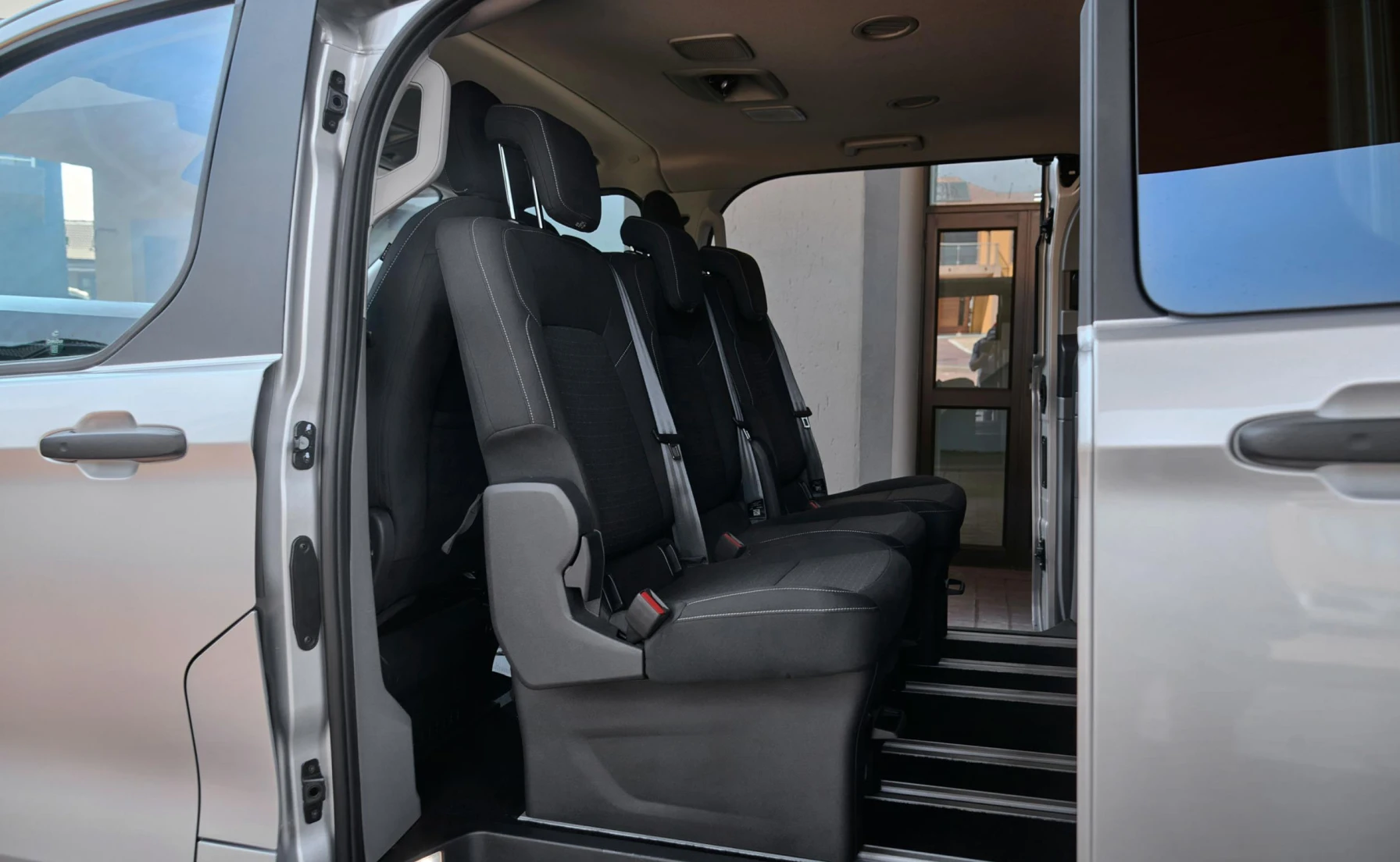 Ford Ford Tourneo Custom 2.0SiT Titanium X 8AT Variant Image