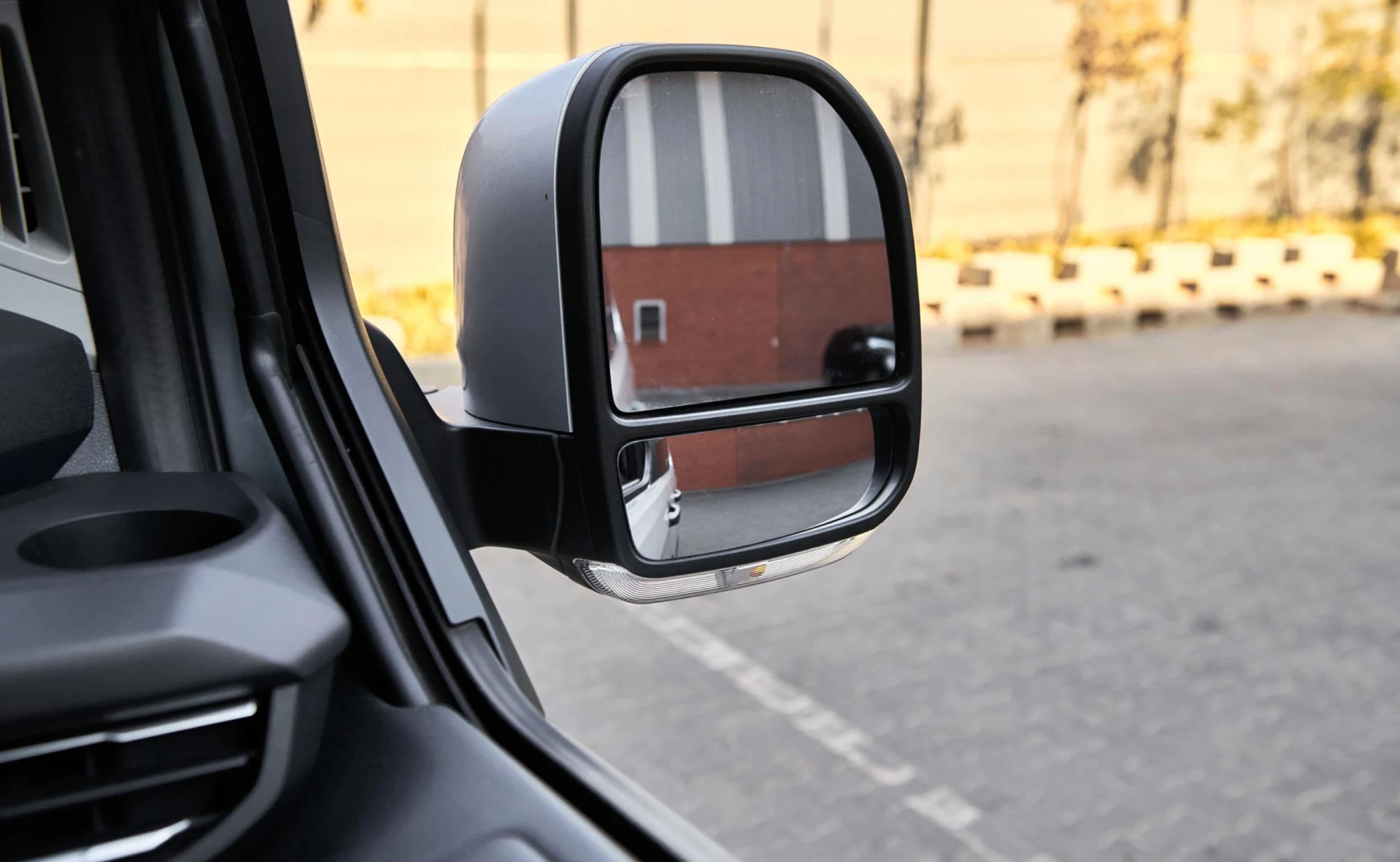 Ford Ford Tourneo Custom 2.0SiT Titanium X 8AT Variant Image