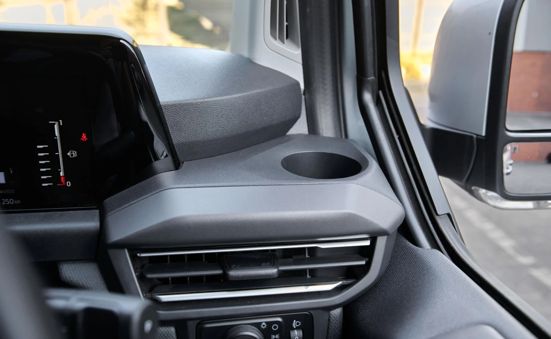 Ford Ford Tourneo Custom 2.0SiT Titanium X 8AT Variant Image