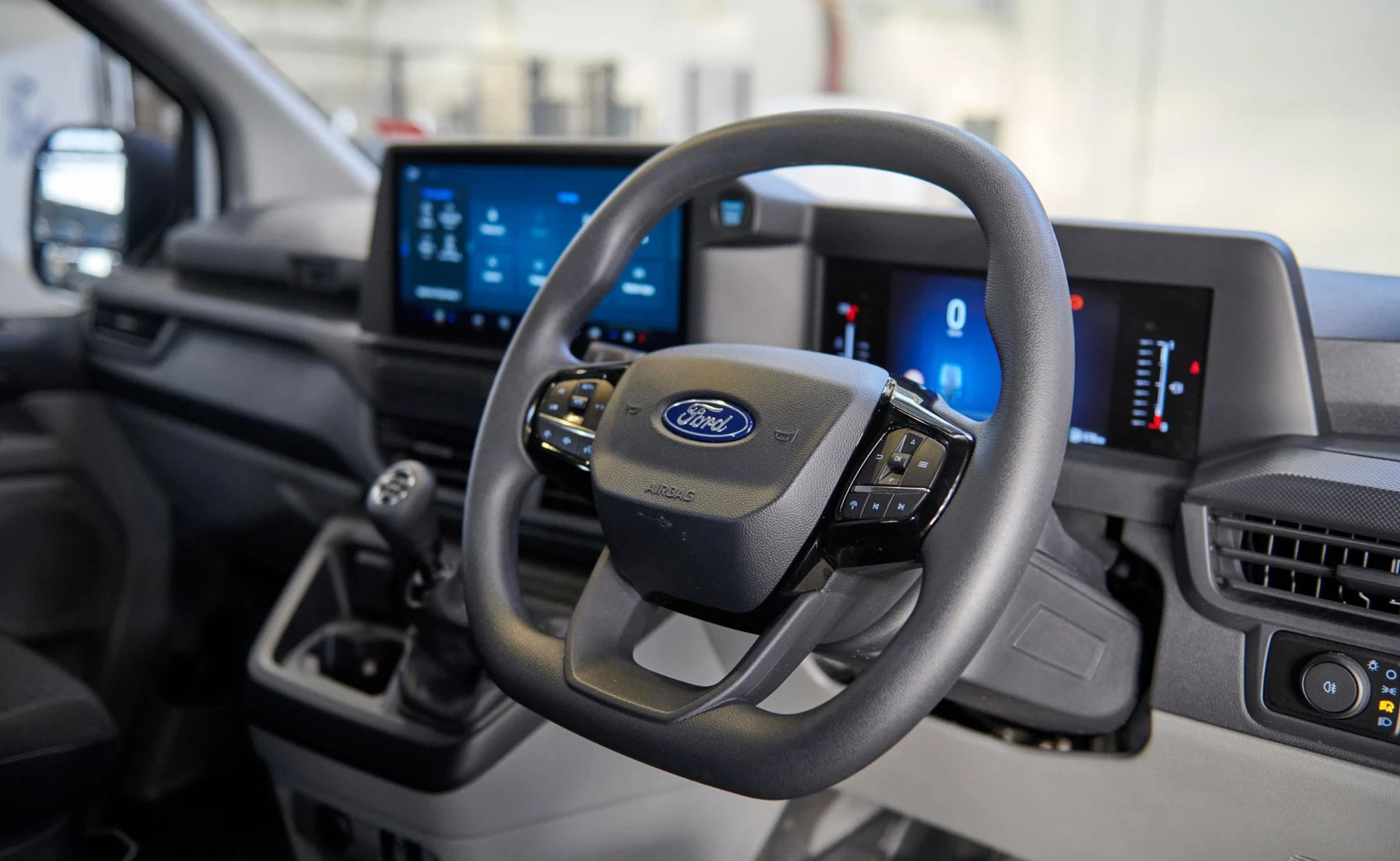 Ford Ford Transit Custom 2.0SiT Sport Panel Van 8AT Variant Image