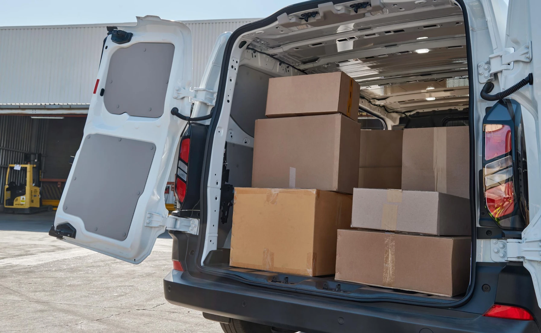 Ford Ford Transit Custom 2.0SiT Sport Panel Van 8AT Variant Image