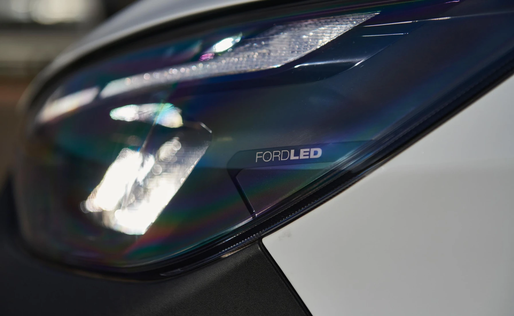 Ford Ford Transit Custom 2.0SiT Sport Panel Van 8AT Variant Image